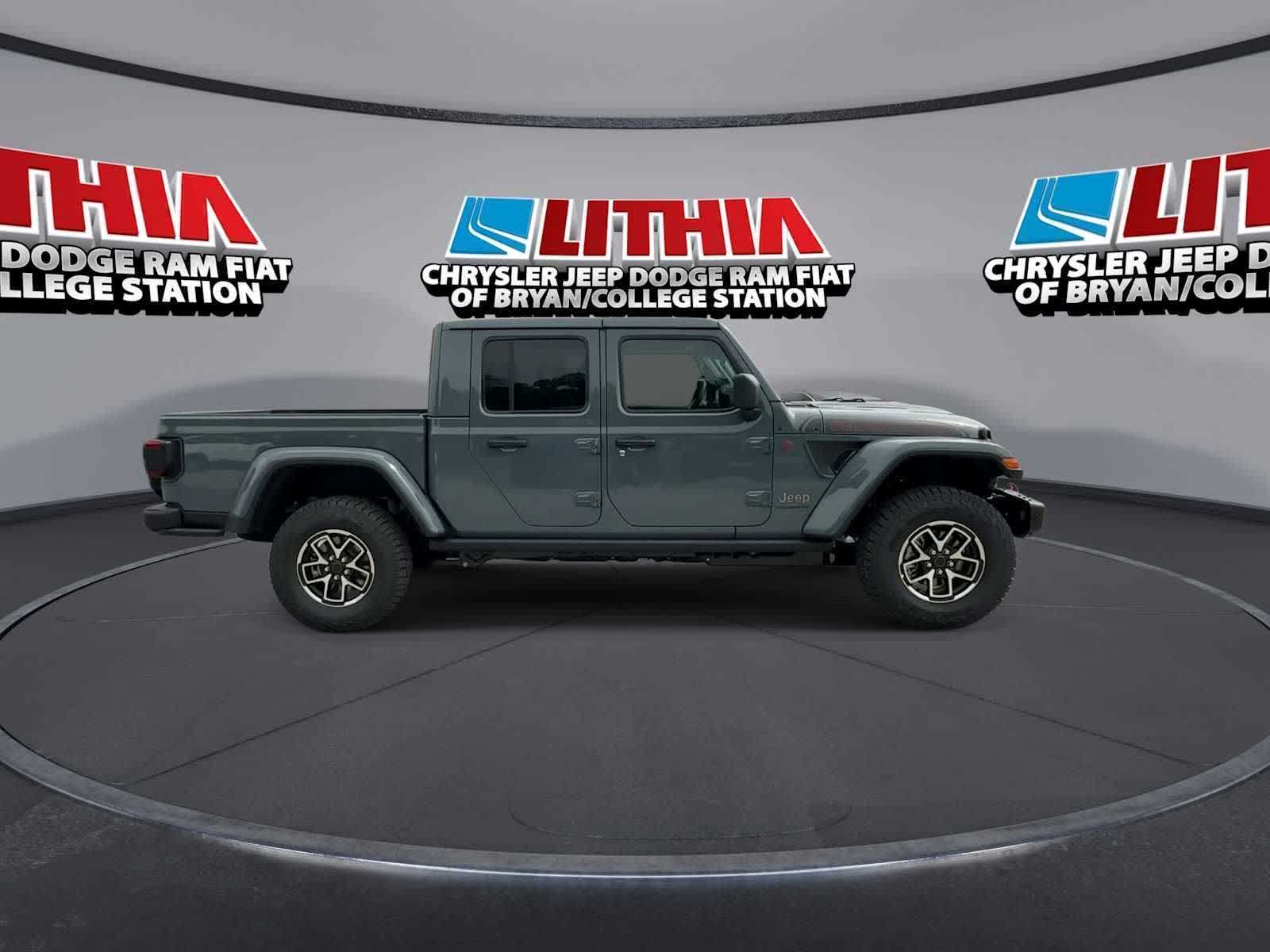 Thumbnail: 2026 Jeep Gladiator - 9