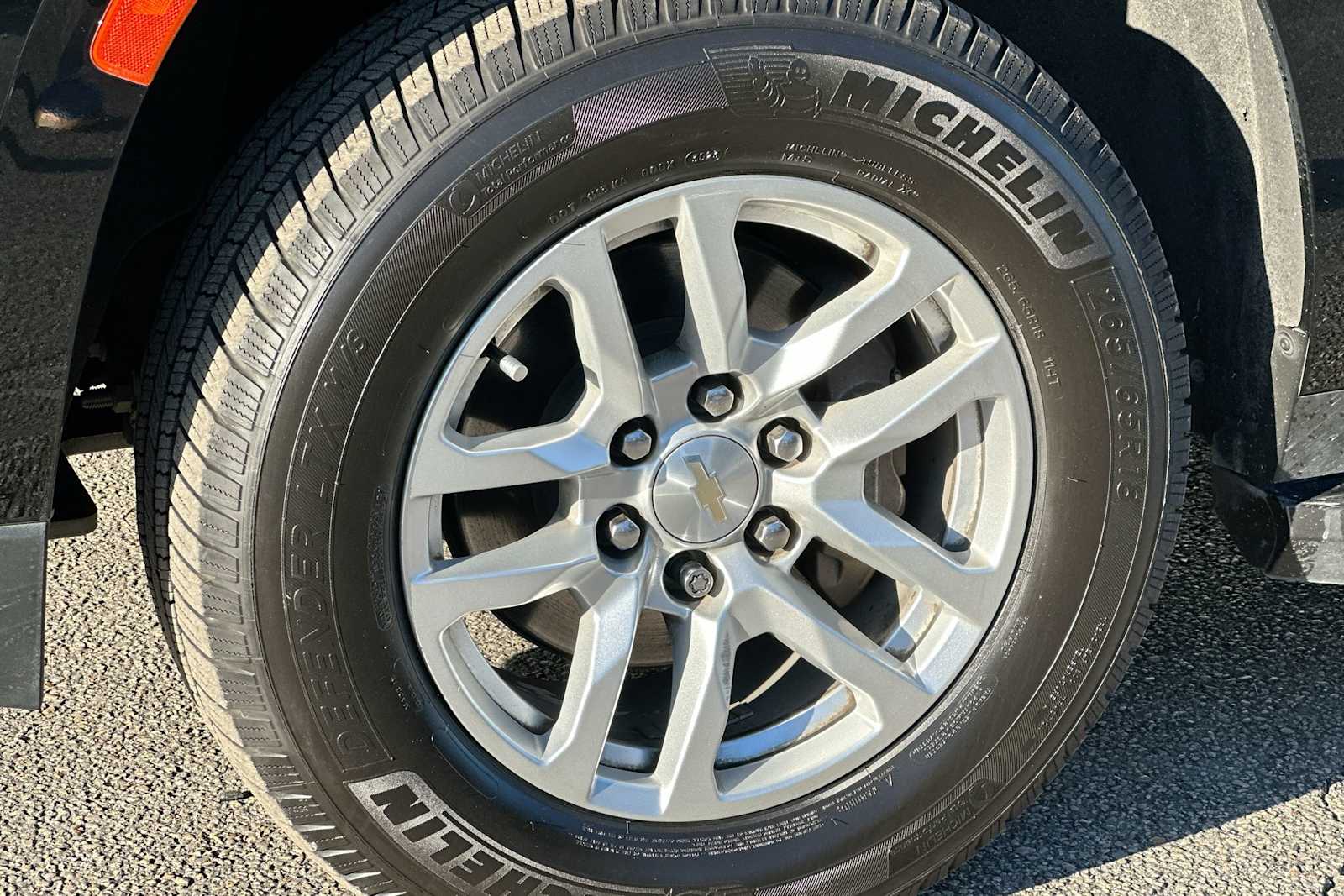 2022 Chevrolet Suburban LT 11