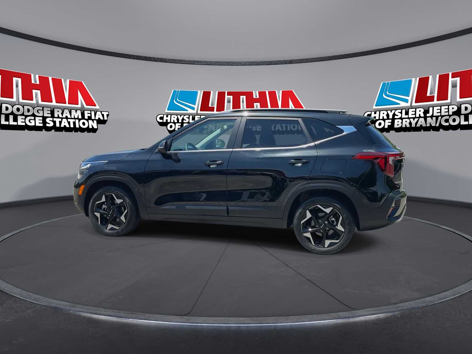 Thumbnail: 2024 Kia Seltos - 5