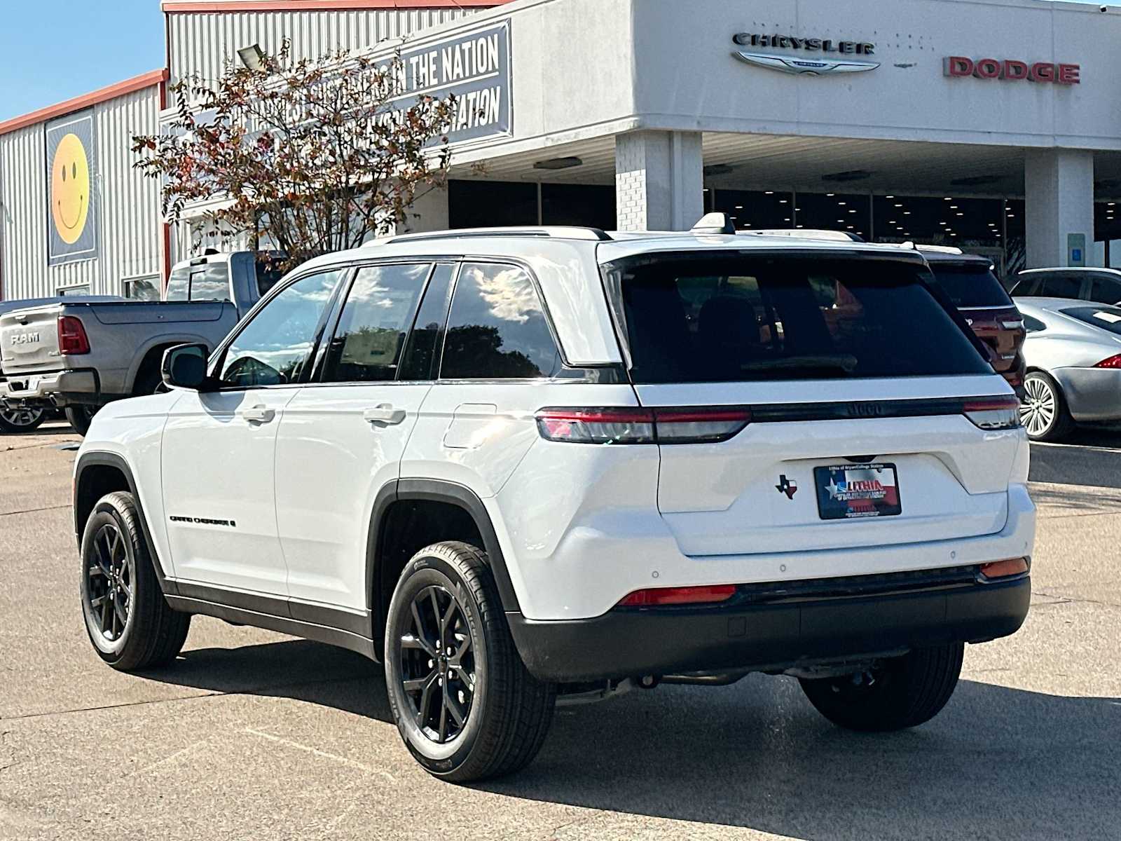 Thumbnail: 2025 Jeep Grand Cherokee - 13