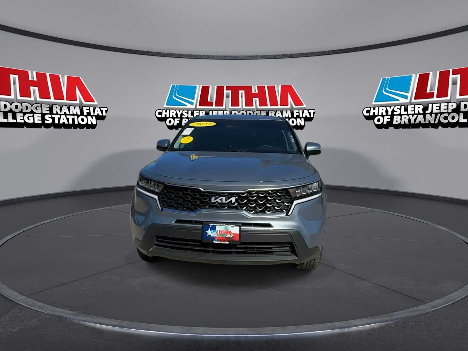 Thumbnail: 2023 Kia Sorento - 3