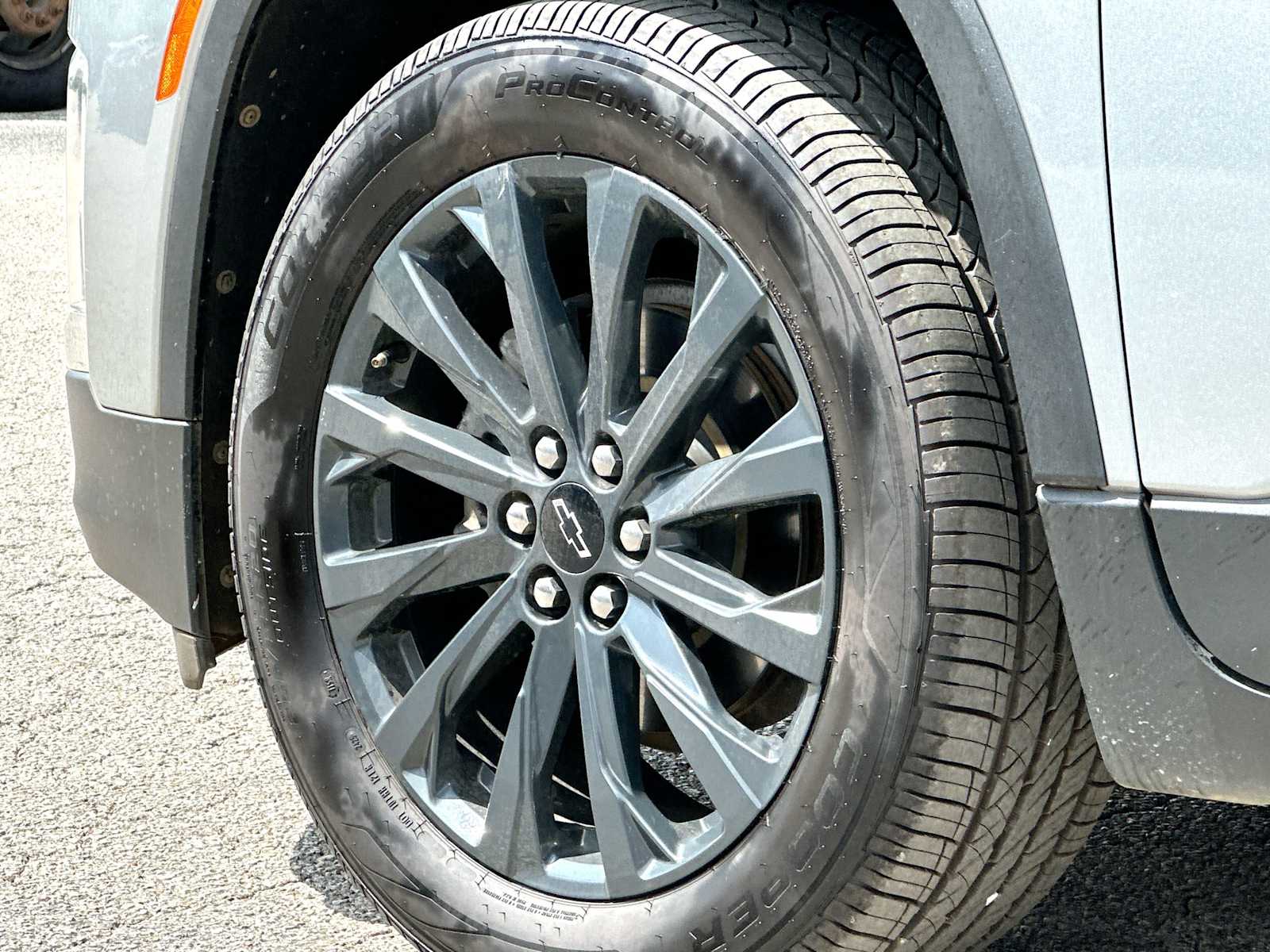 Thumbnail: 2023 Chevrolet Traverse - 11