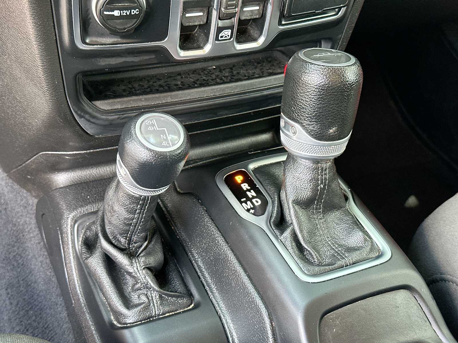 Thumbnail: 2020 Jeep Gladiator - 21