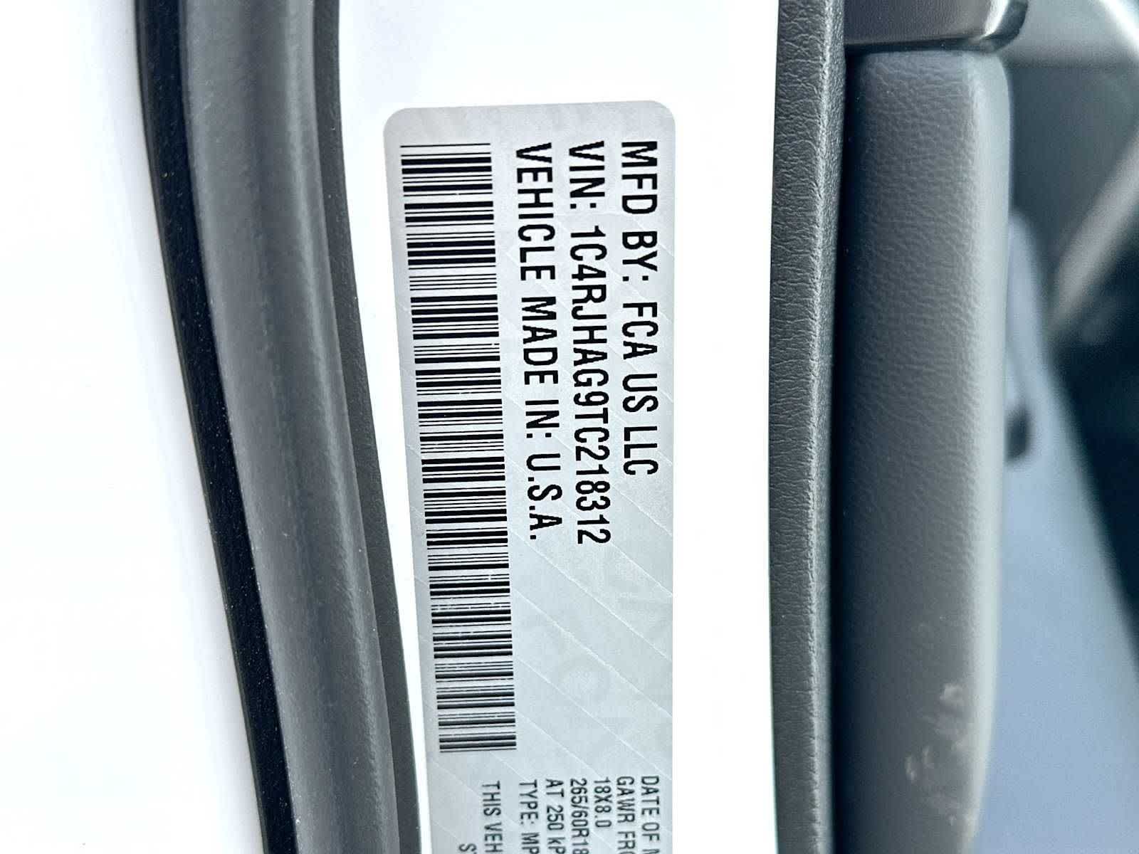 Thumbnail: 2026 Jeep Grand Cherokee - 22