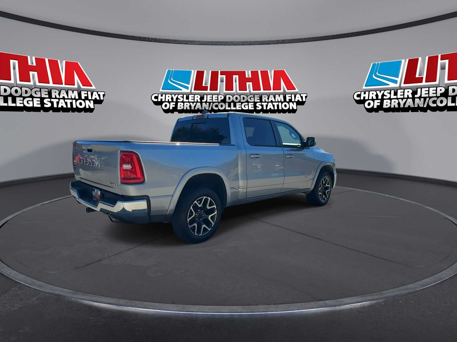 Thumbnail: 2025 RAM 1500 - 8