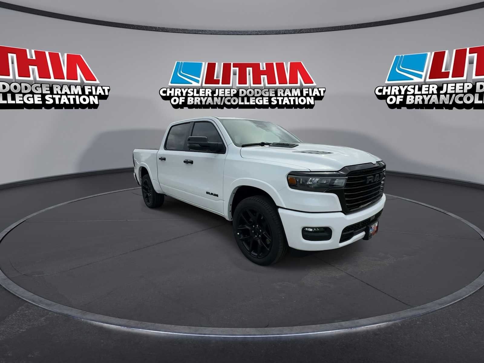 New 2026 Ram 1500 LARAMIE CREW CAB 4X4 Pickup