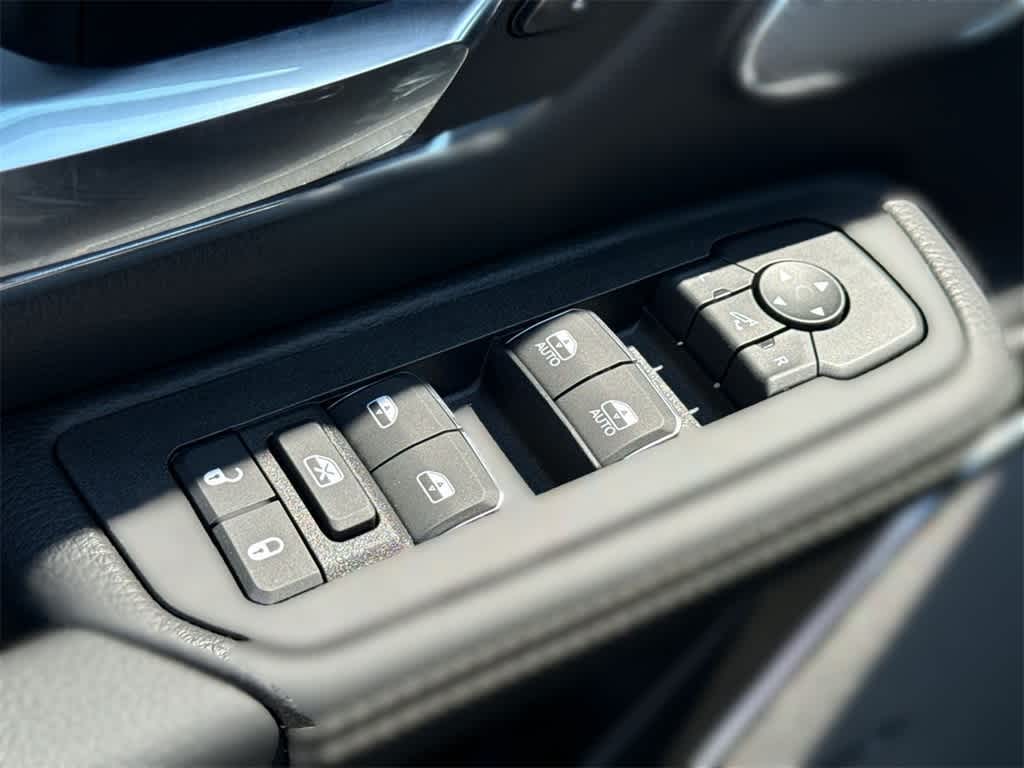 Thumbnail: 2026 RAM 1500 - 23