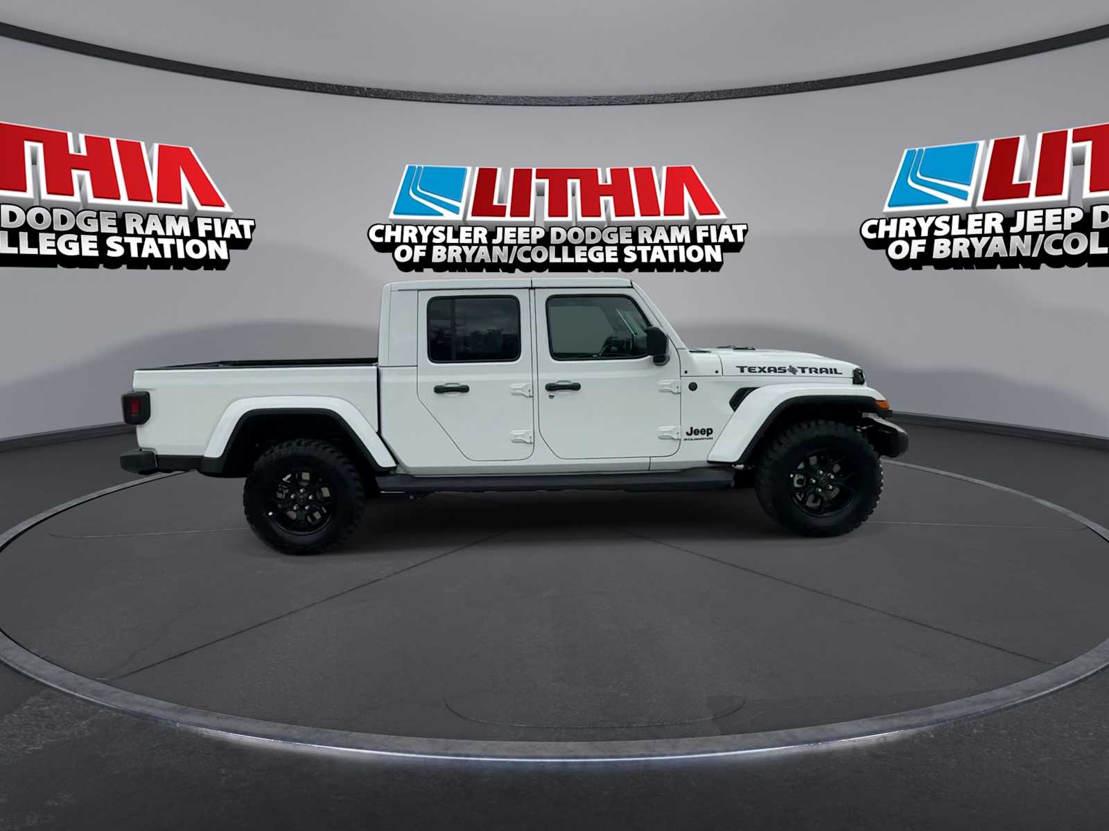 Thumbnail: 2026 Jeep Gladiator - 9