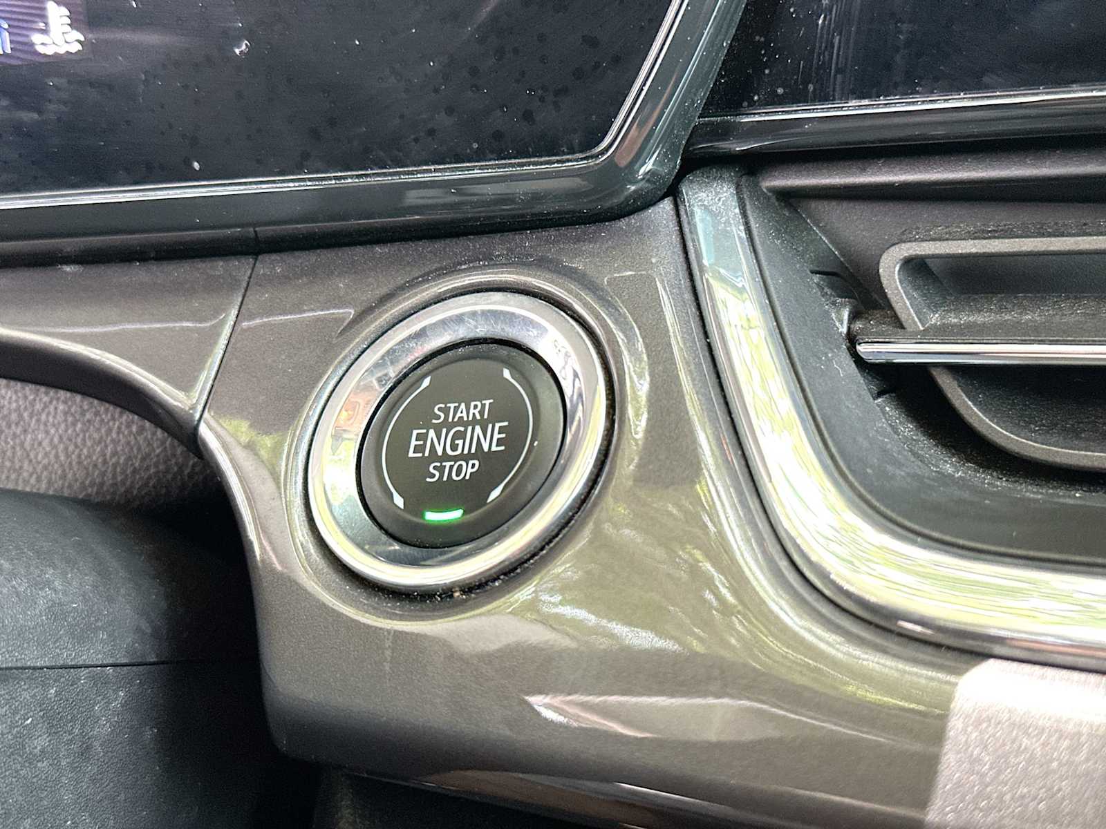 Thumbnail: 2025 Chevrolet Trax - 28