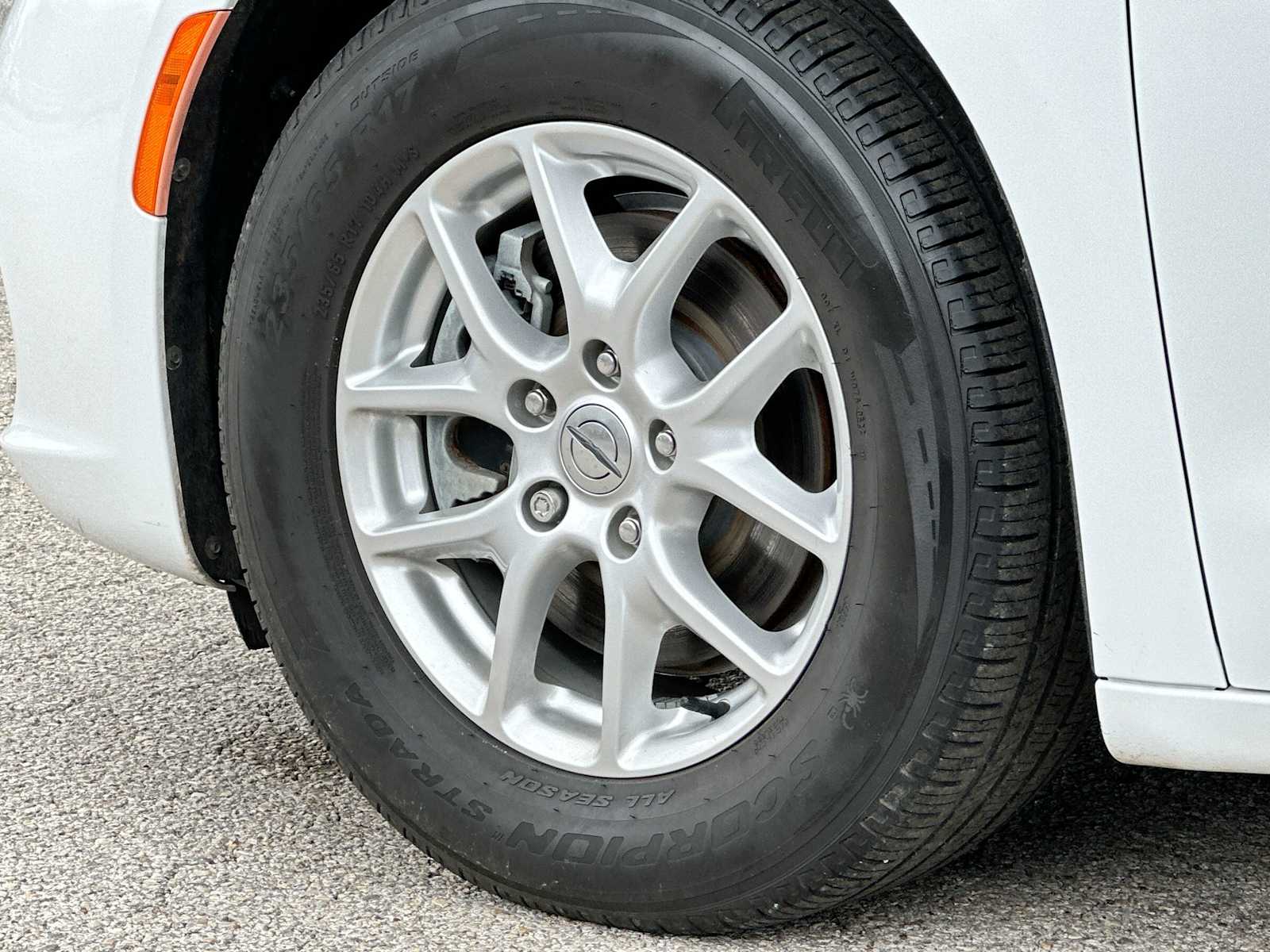 Thumbnail: 2022 Chrysler Pacifica - 11