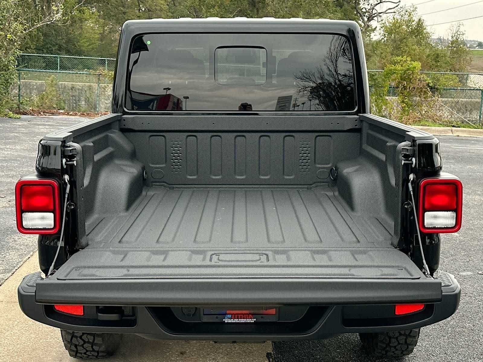 Thumbnail: 2026 Jeep Gladiator - 28