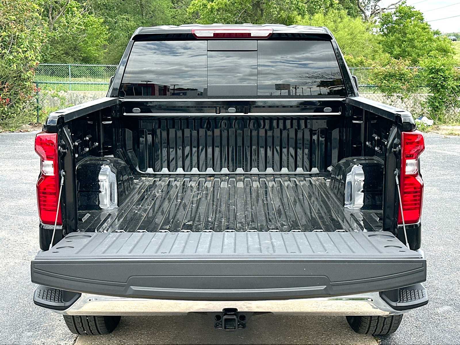 Thumbnail: 2026 Chevrolet Silverado 1500 - 28