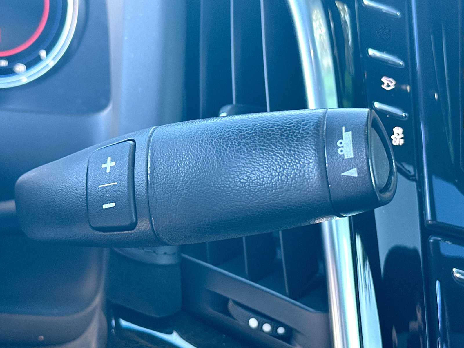 Thumbnail: 2020 Cadillac Escalade - 21