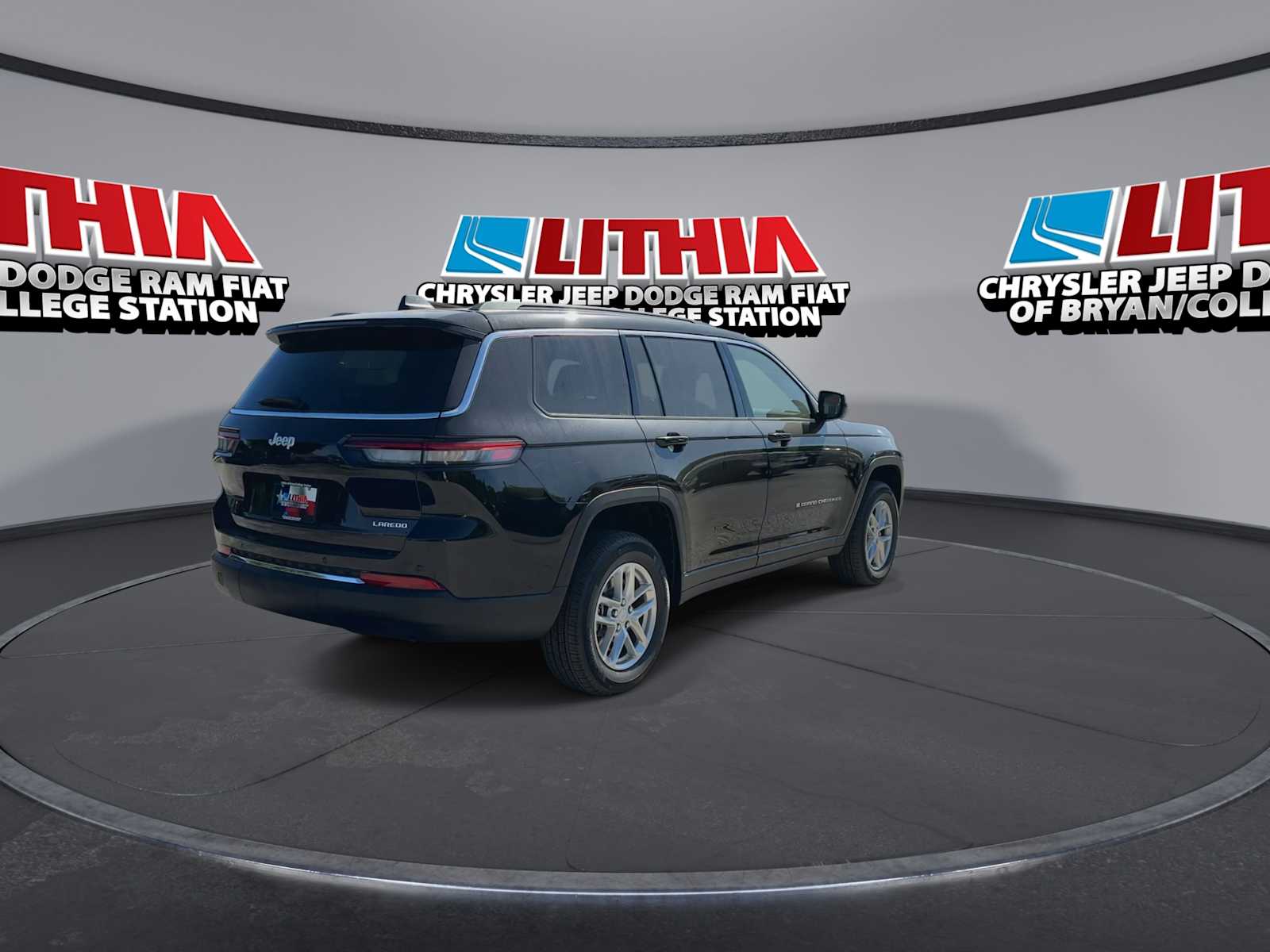 Thumbnail: 2026 Jeep Grand Cherokee - 8