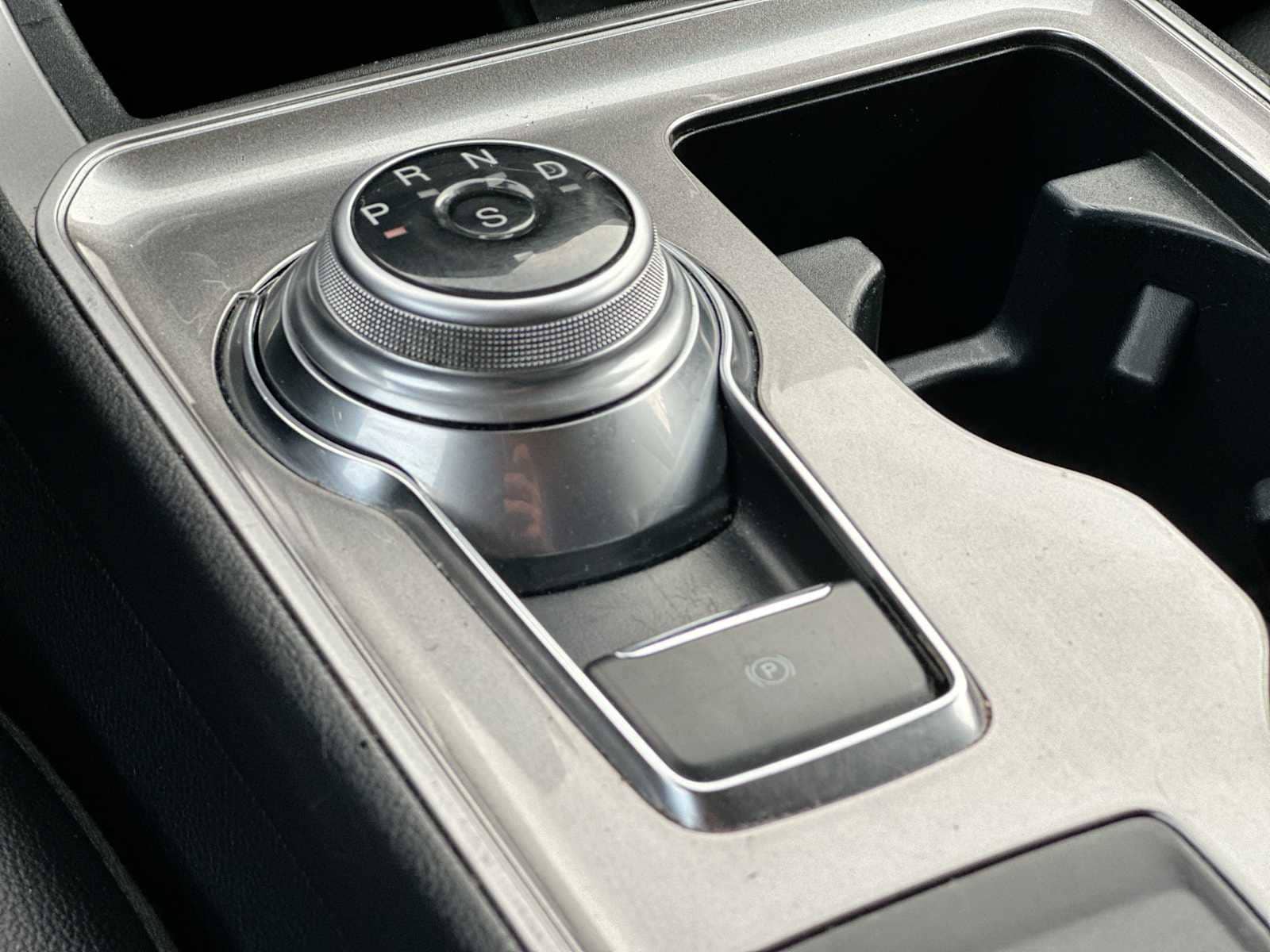 Thumbnail: 2023 Ford Edge - 21