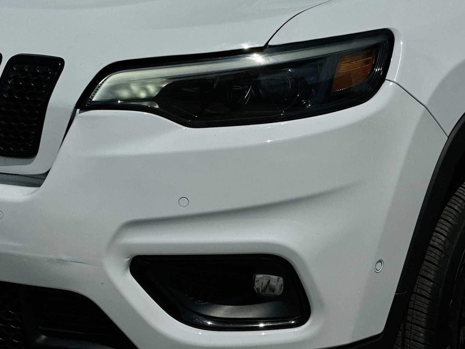 Thumbnail: 2023 Jeep Cherokee - 16