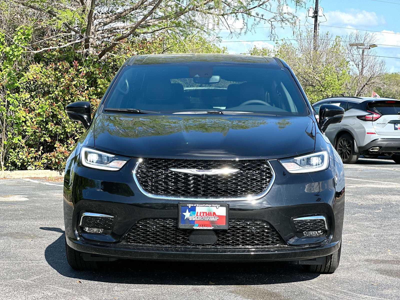 Thumbnail: 2026 Chrysler Pacifica - 10