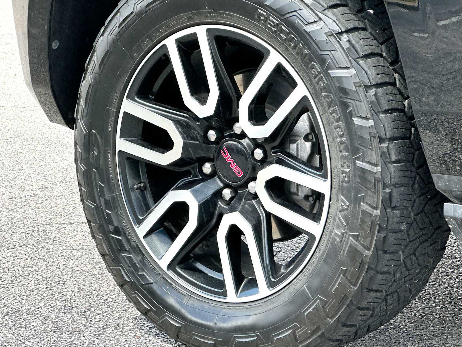 Thumbnail: 2023 GMC Yukon - 11