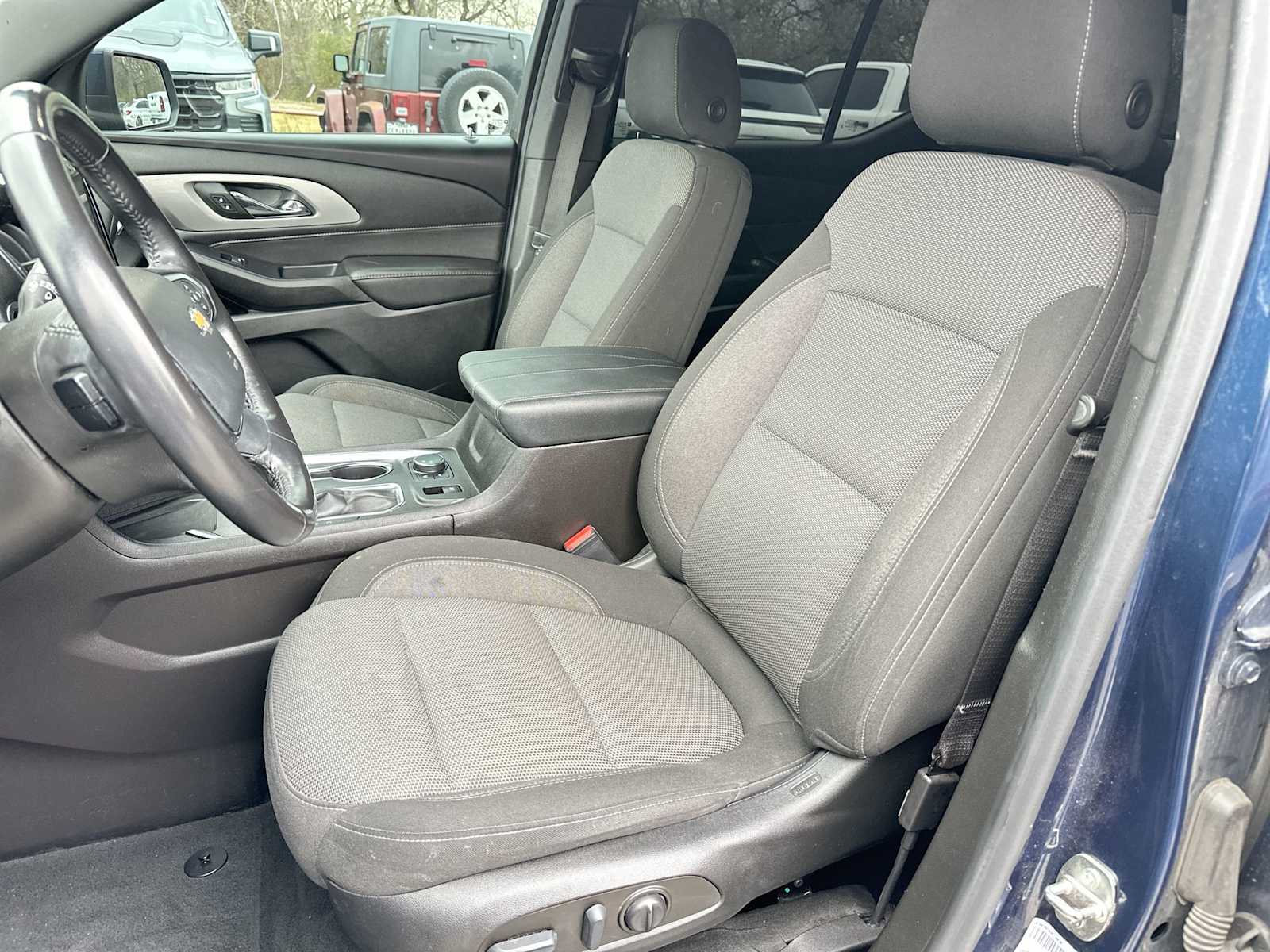 Thumbnail: 2022 Chevrolet Traverse - 17