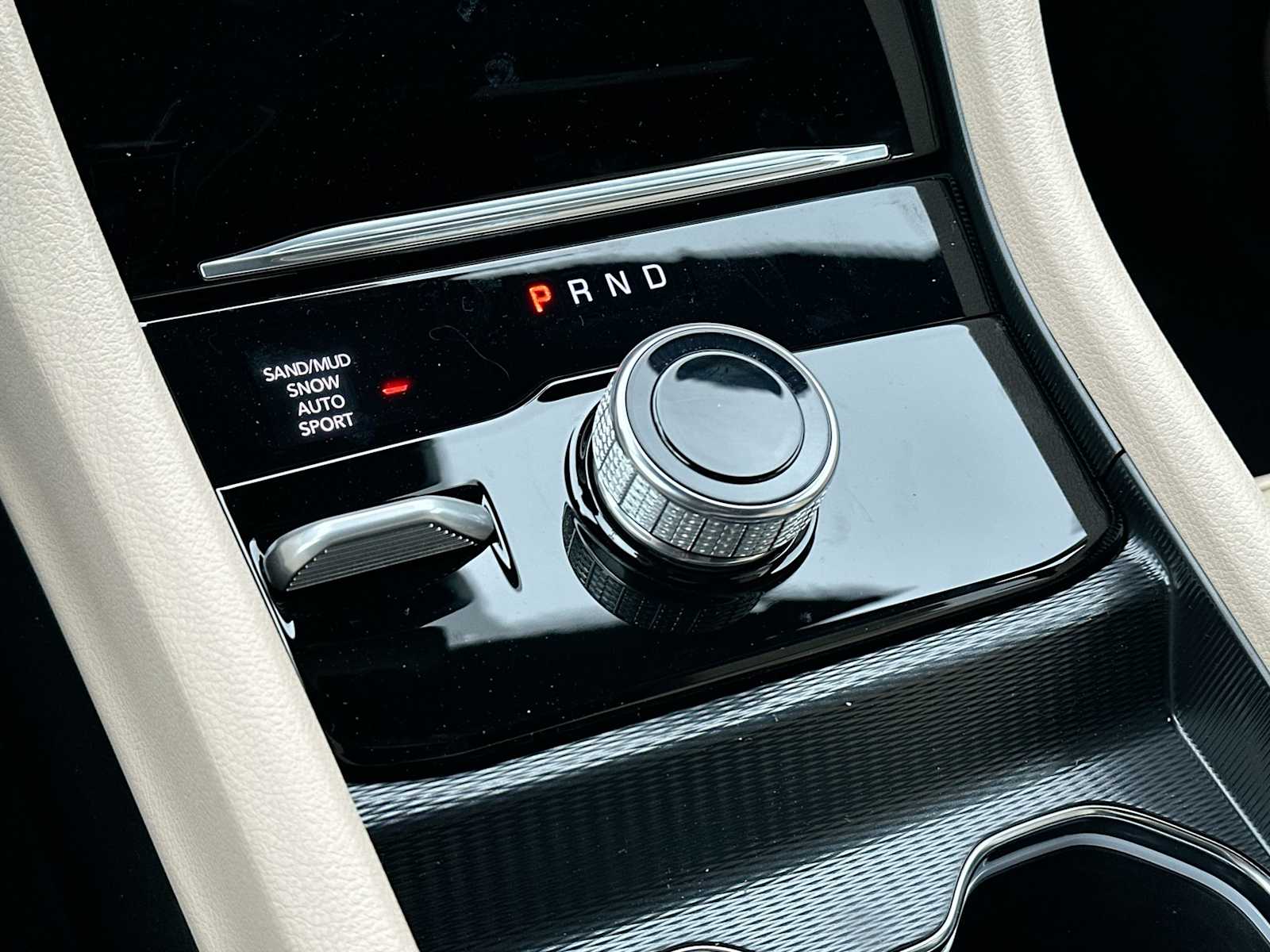 Thumbnail: 2025 Jeep Grand Cherokee - 21