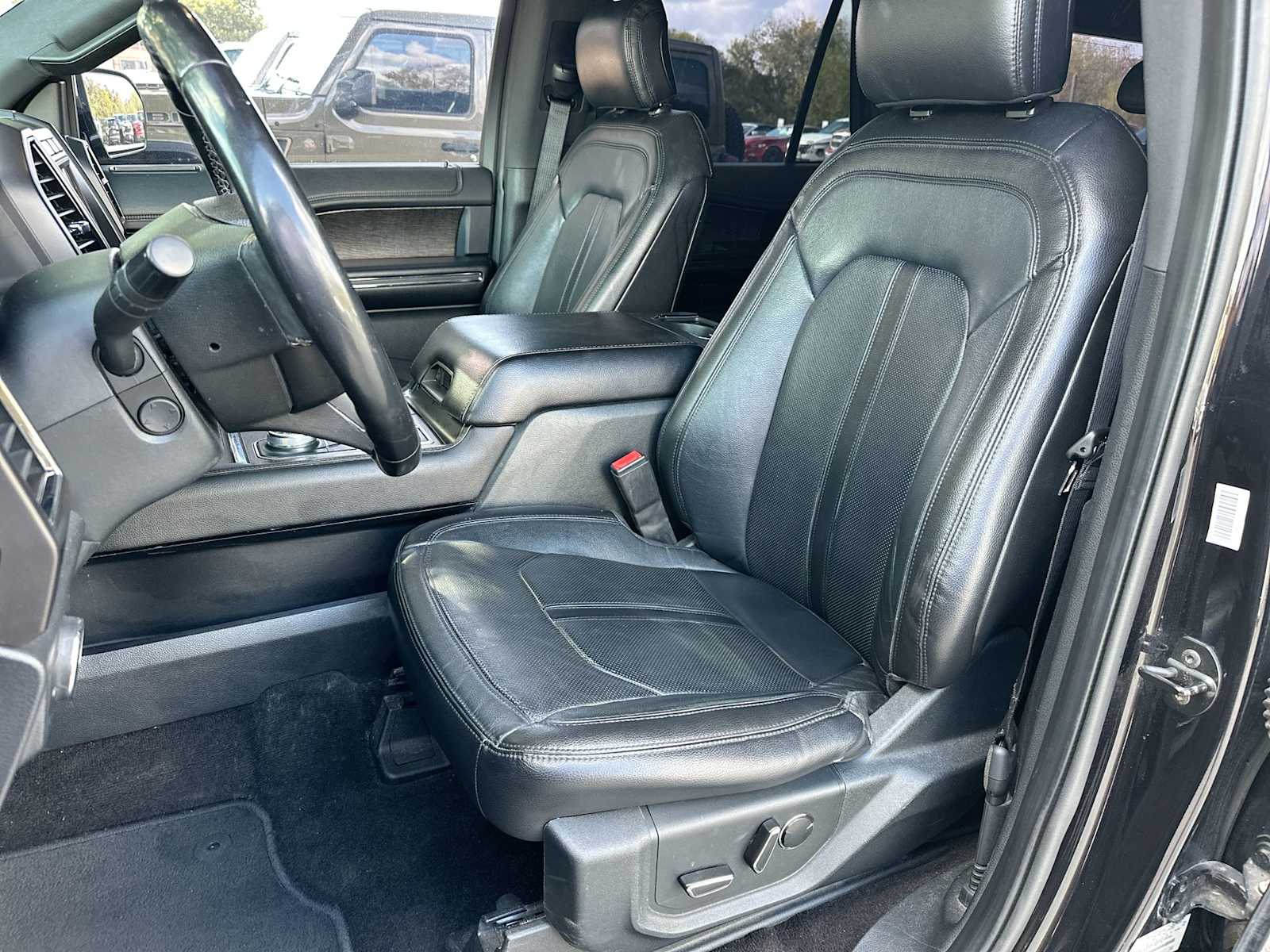 Thumbnail: 2020 Ford Expedition MAX - 17