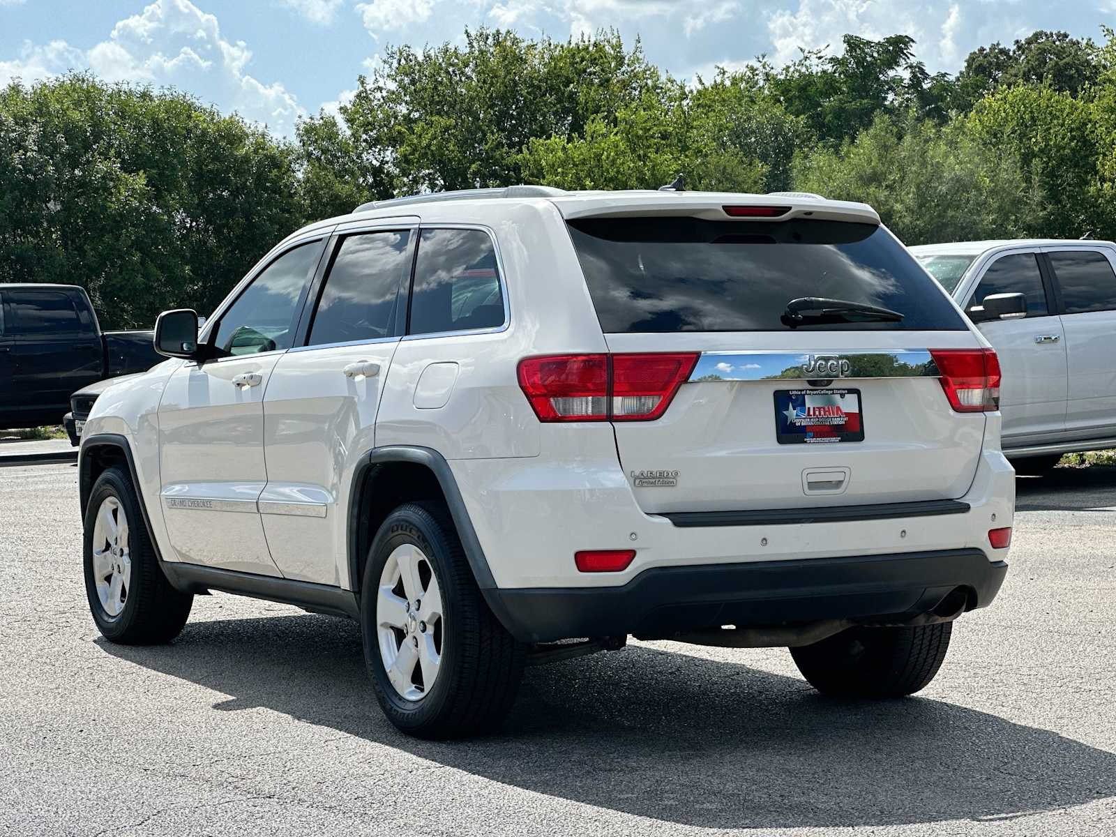 Thumbnail: 2012 Jeep Grand Cherokee - 13