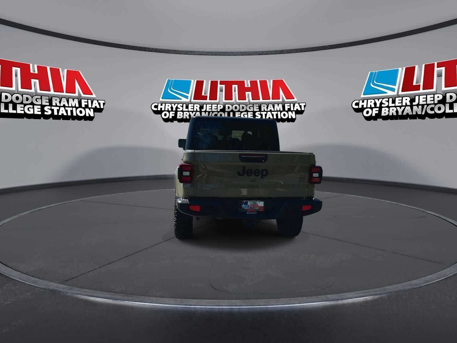 Thumbnail: 2026 Jeep Gladiator - 7