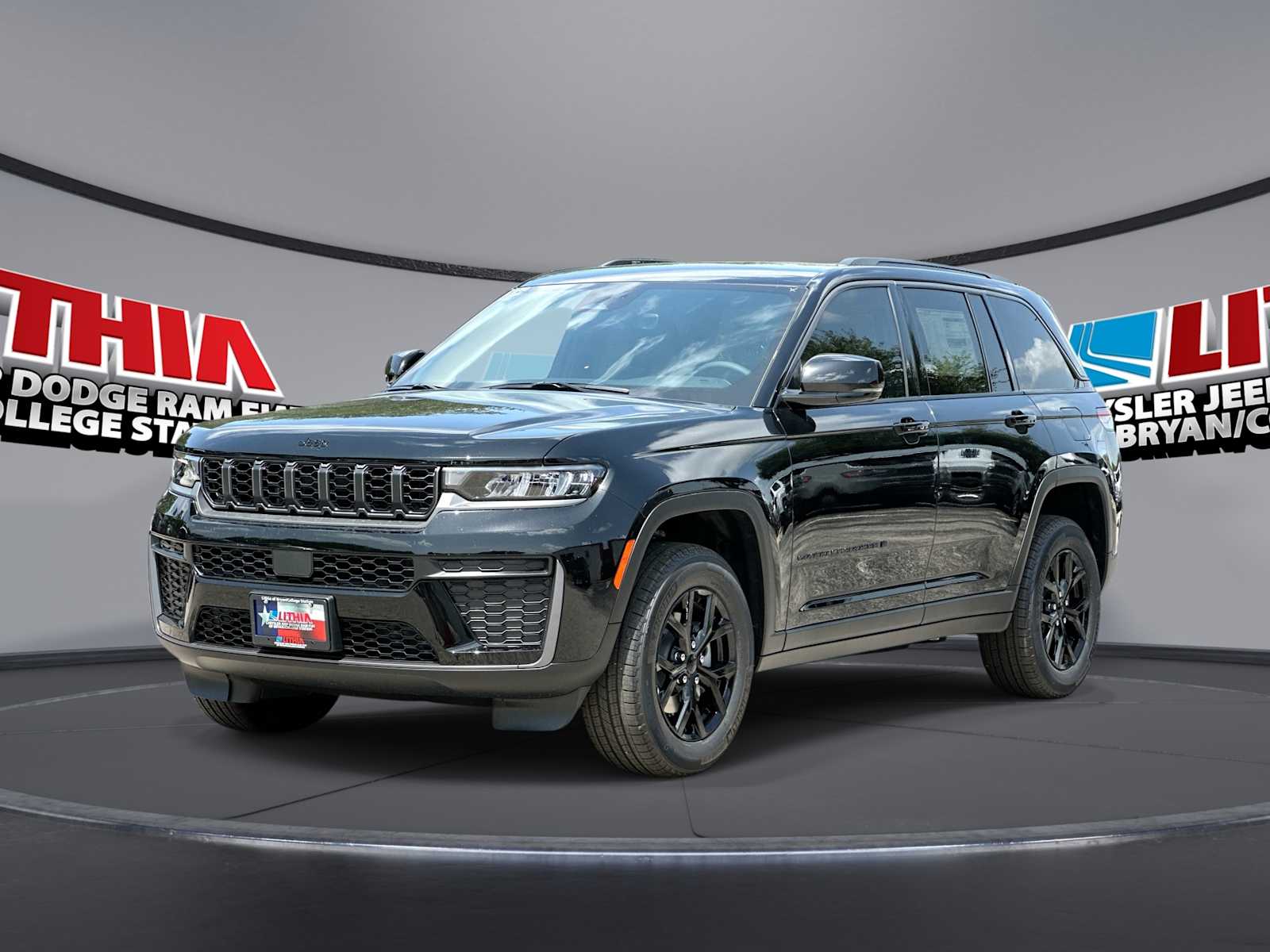 New 2026 Jeep Grand Cherokee LAREDO ALTITUDE 4X4