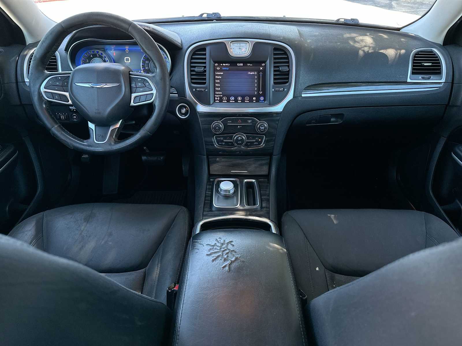 Thumbnail: 2019 Chrysler 300 - 25