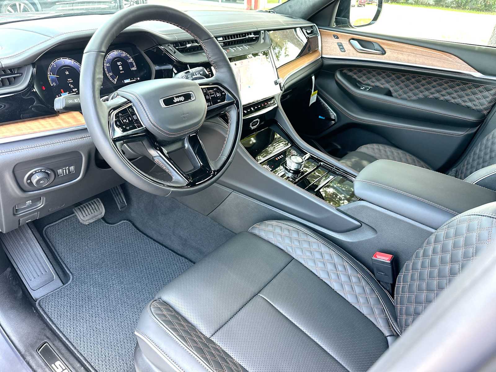 Thumbnail: 2026 Jeep Grand Cherokee - 18