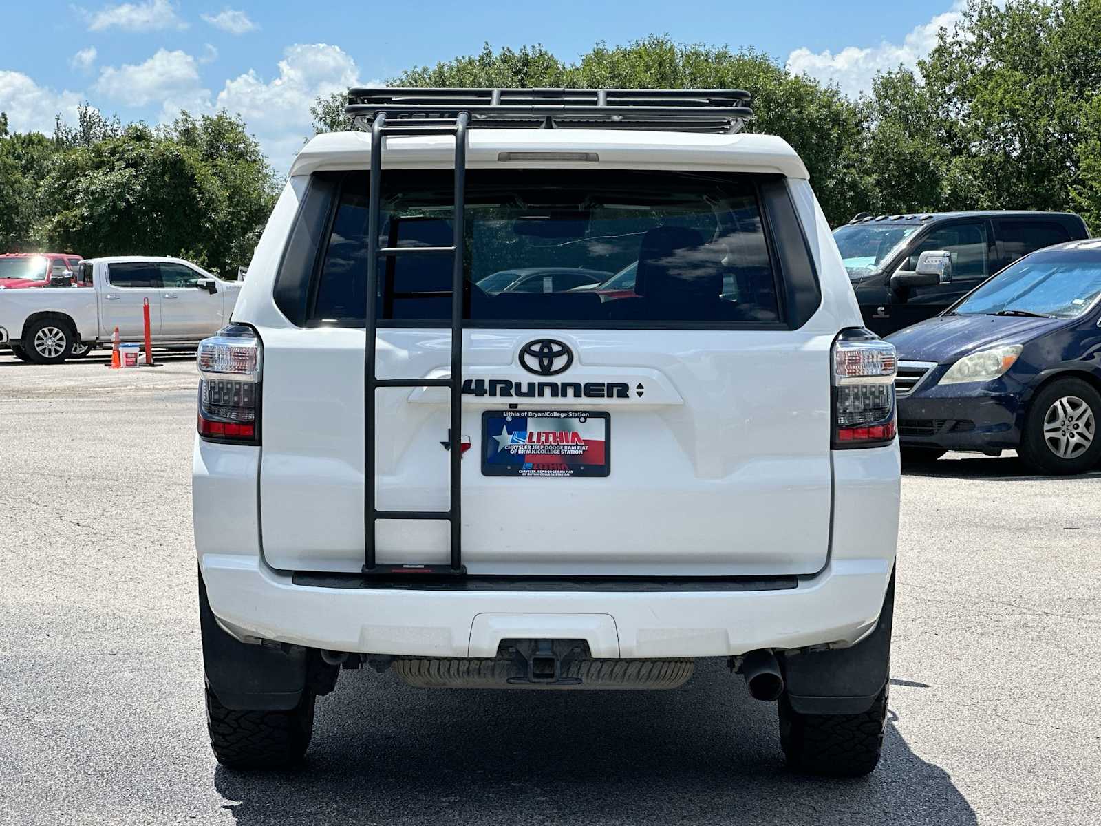 Thumbnail: 2021 Toyota 4Runner - 14