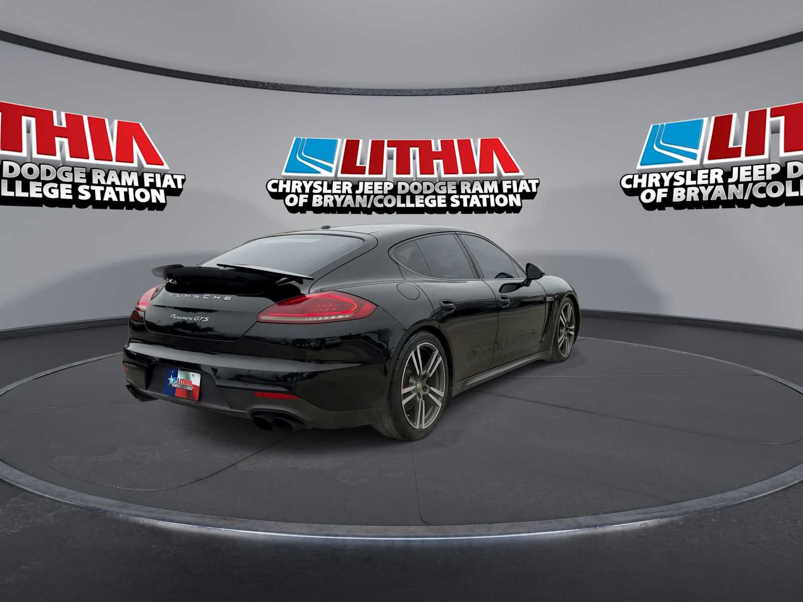 Thumbnail: 2015 Porsche Panamera - 7