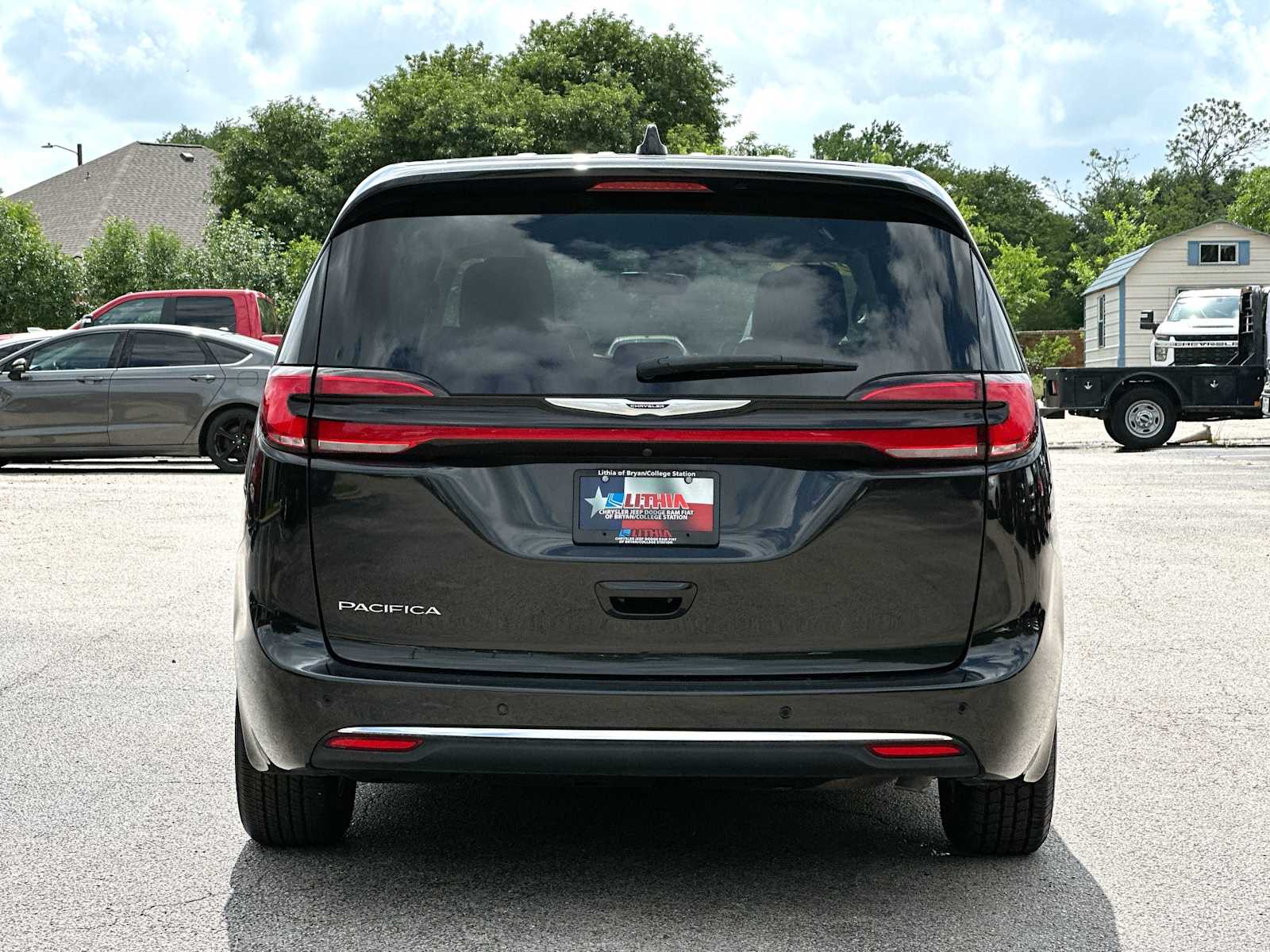 Thumbnail: 2023 Chrysler Pacifica - 14