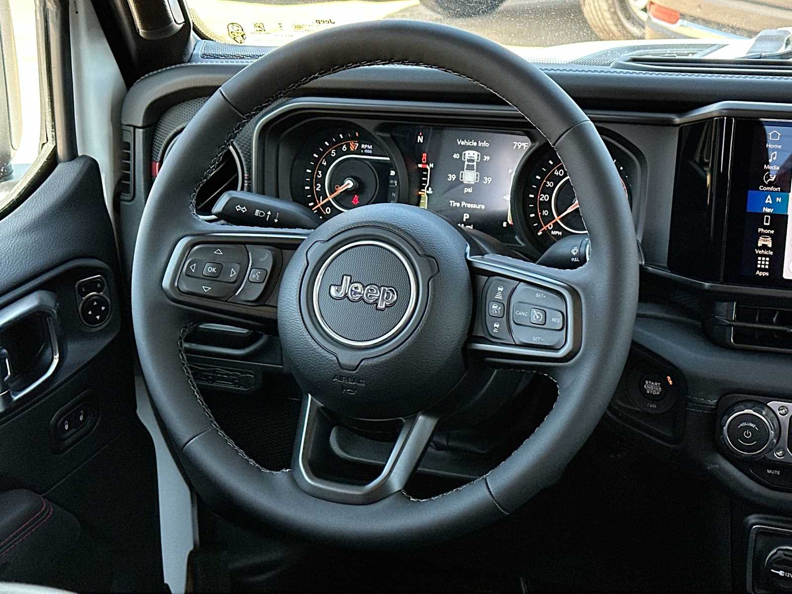 Thumbnail: 2025 Jeep Gladiator - 27