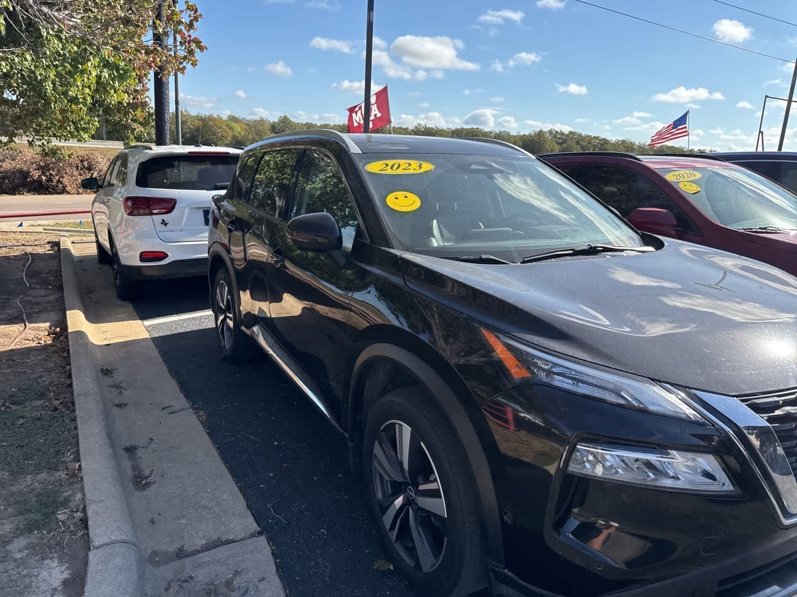 Thumbnail: 2023 Nissan Rogue - 3