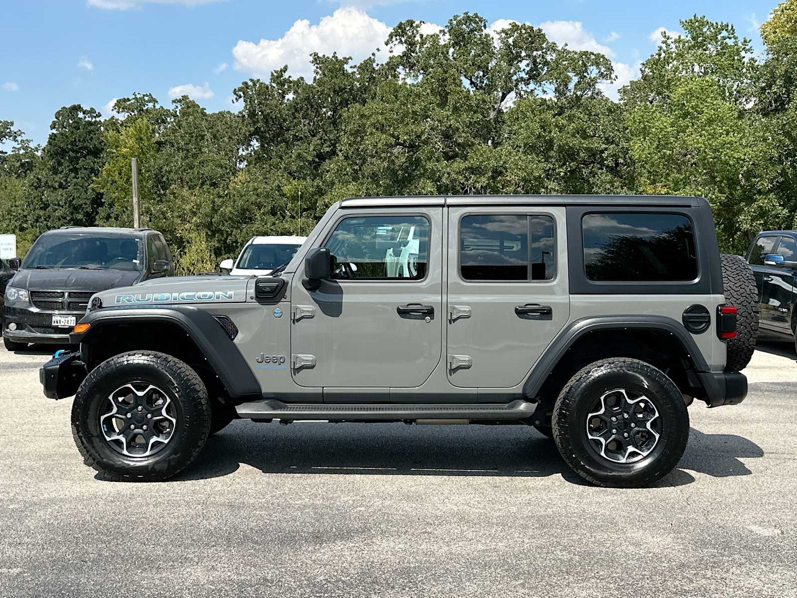 Thumbnail: 2023 Jeep Wrangler - 12