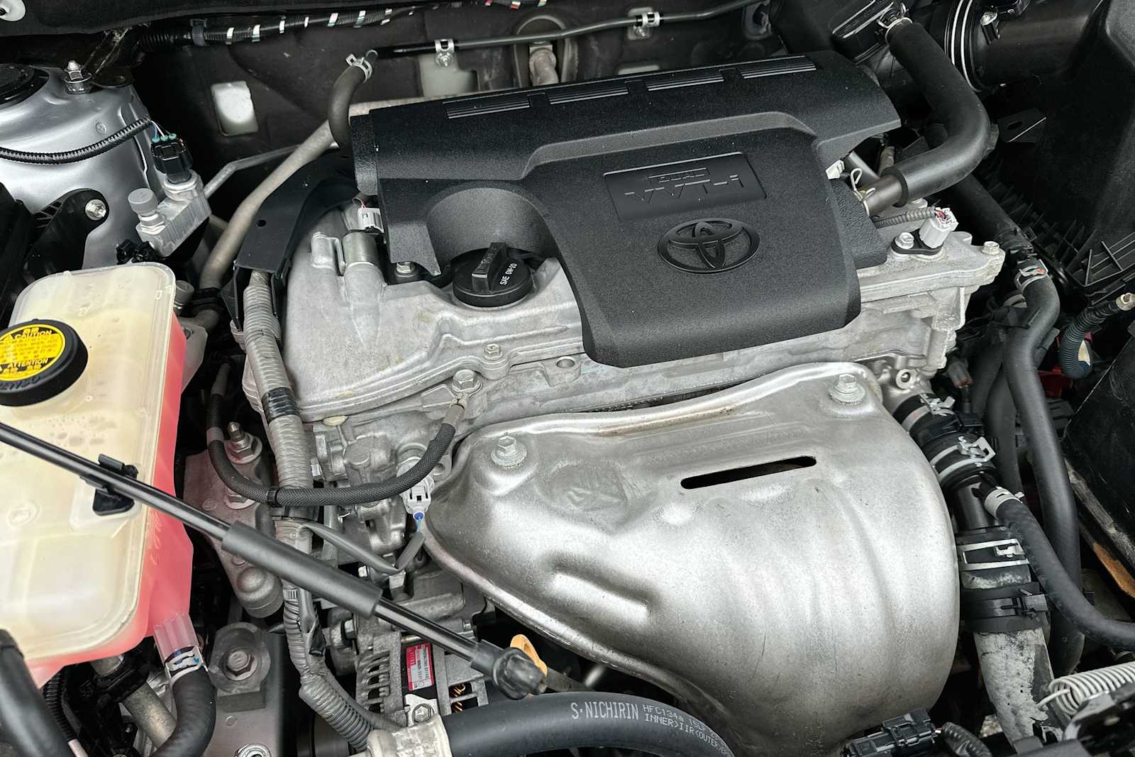 Thumbnail: 2018 Toyota RAV4 - 16