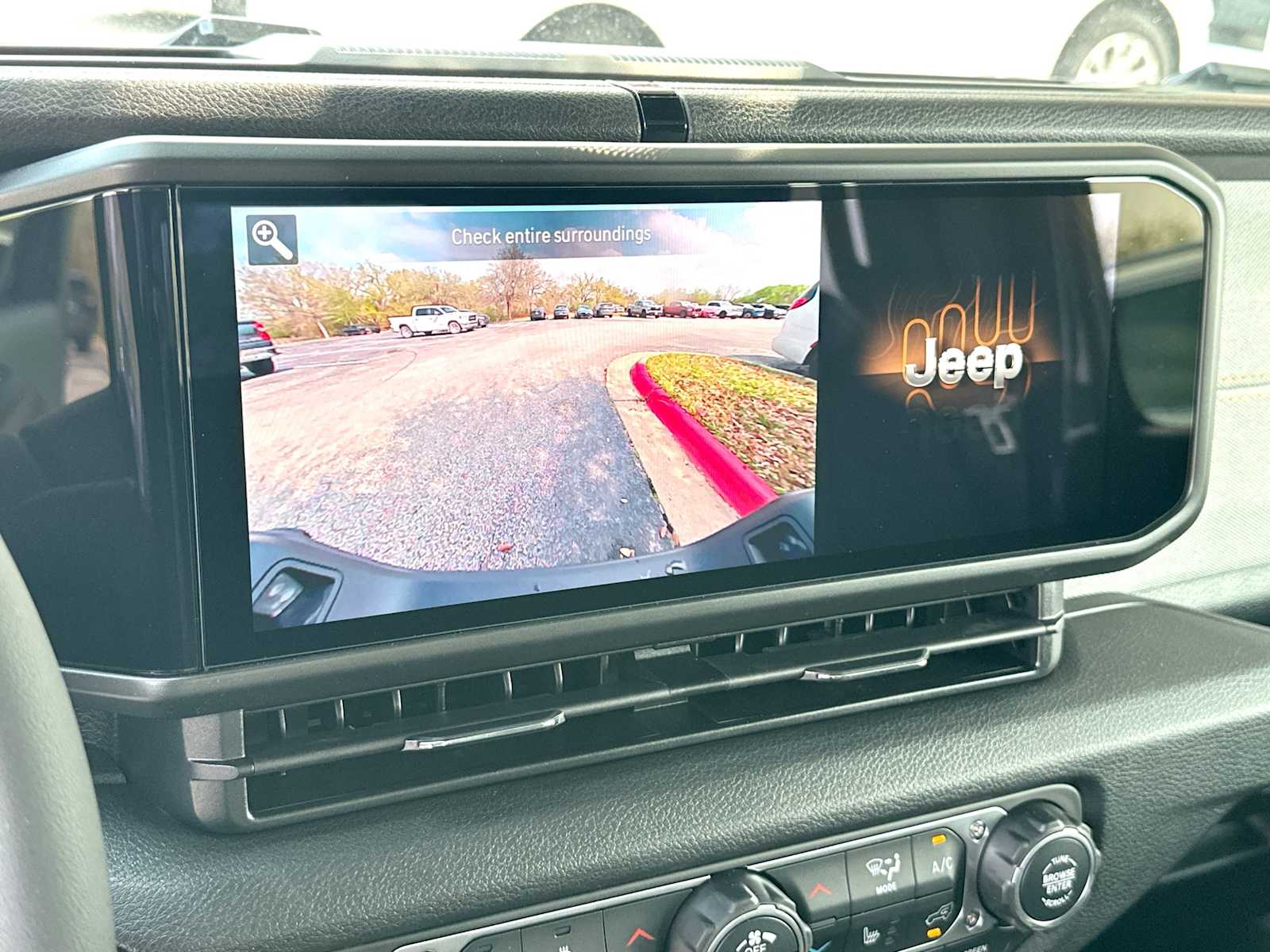 Thumbnail: 2026 Jeep Gladiator - 20