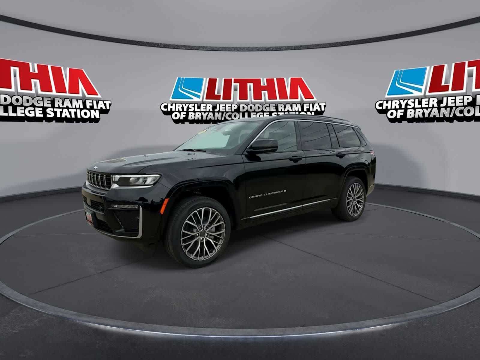 Thumbnail: 2026 Jeep Grand Cherokee - 4