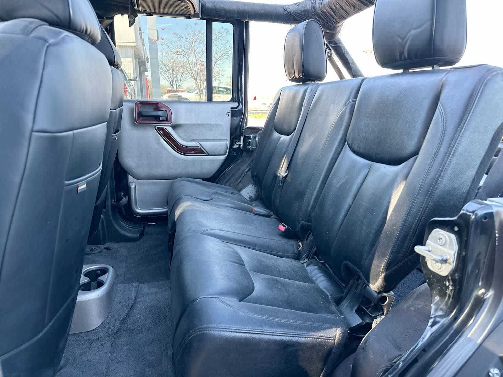 Thumbnail: 2016 Jeep Wrangler - 23