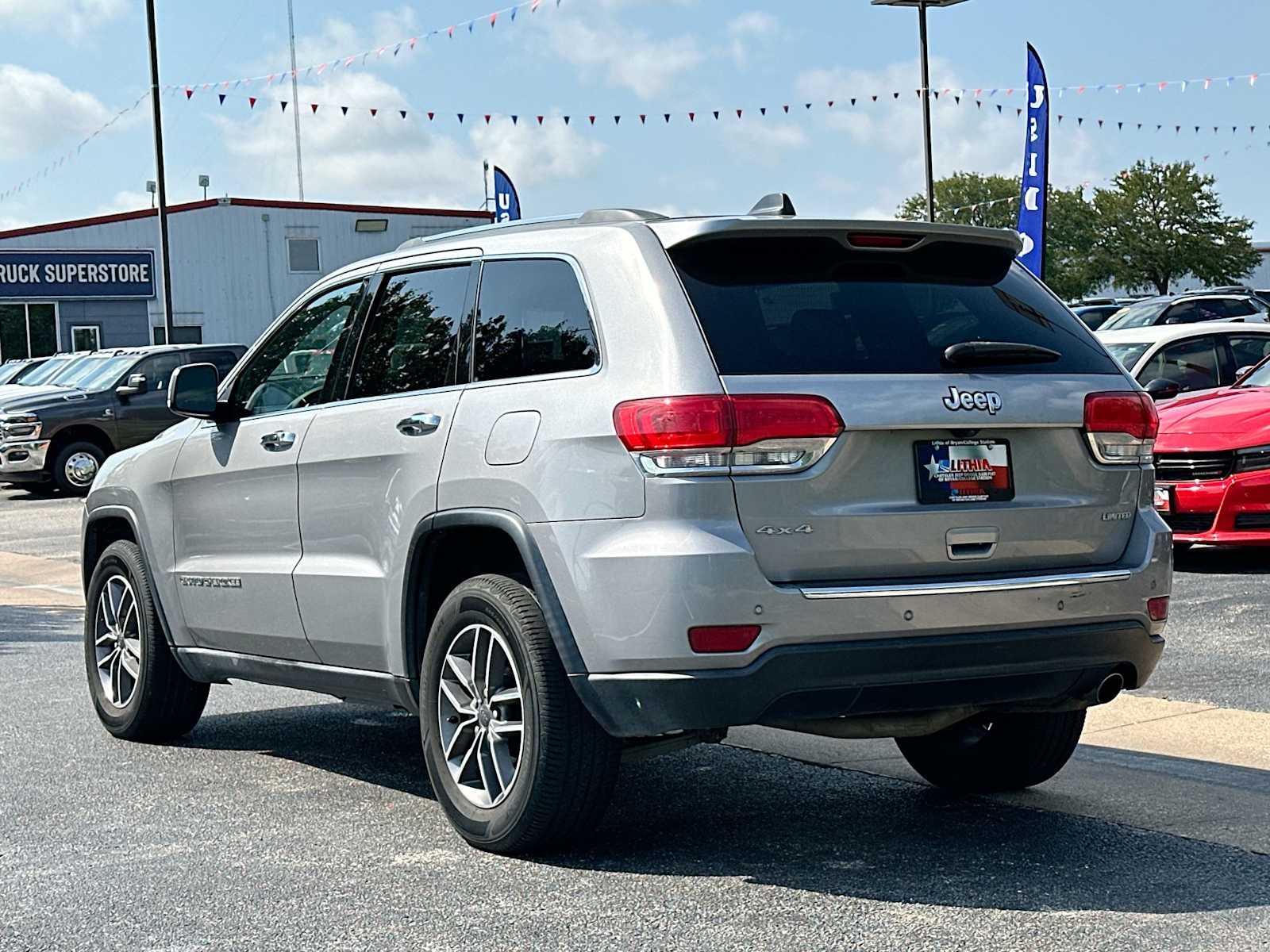 Thumbnail: 2019 Jeep Grand Cherokee - 13