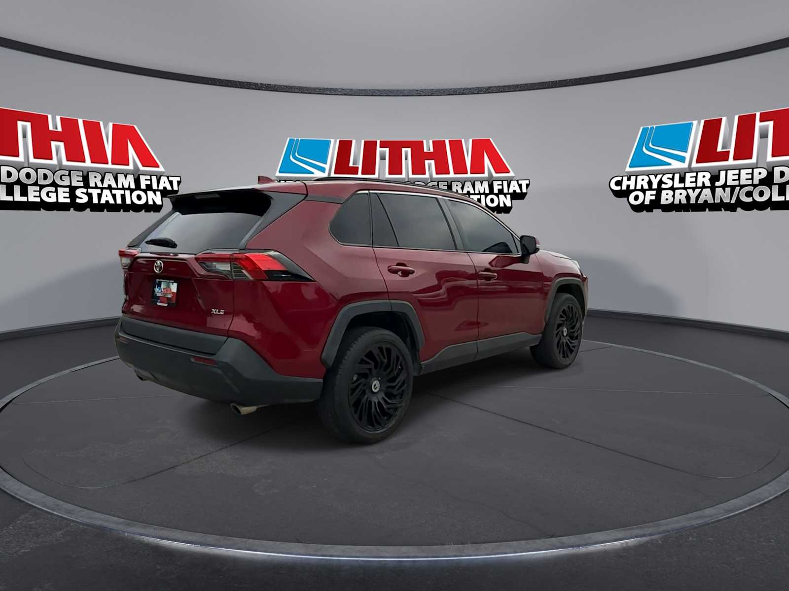 Thumbnail: 2020 Toyota RAV4 - 8