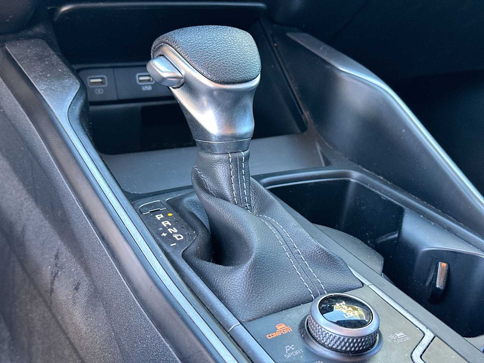 Thumbnail: 2023 Kia Sorento - 21