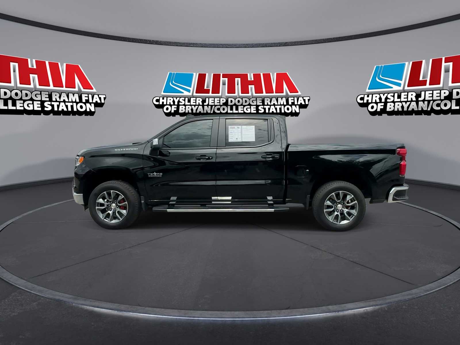 Thumbnail: 2026 Chevrolet Silverado 1500 - 5