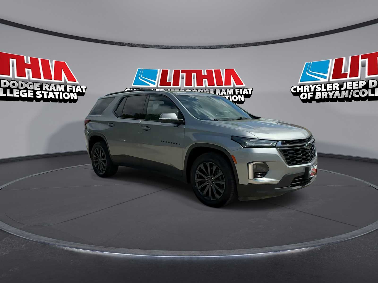 Thumbnail: 2023 Chevrolet Traverse - 2