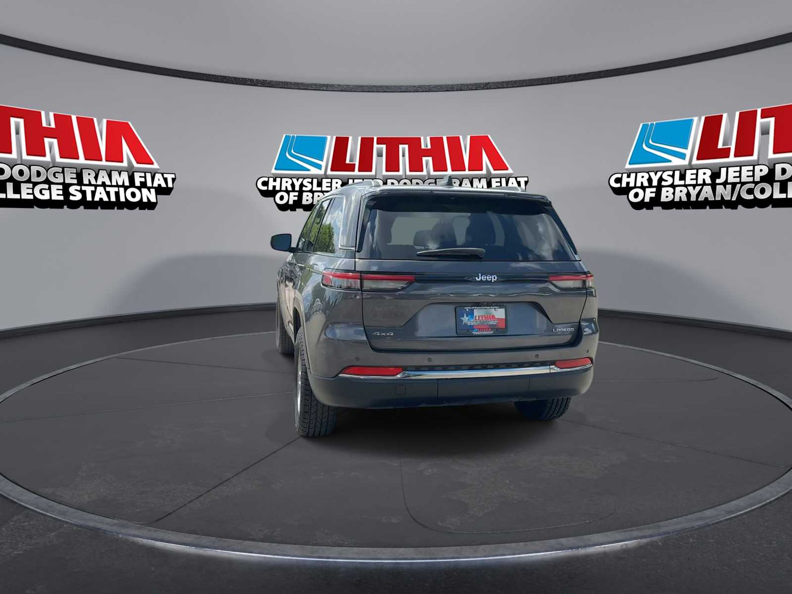 Thumbnail: 2024 Jeep Grand Cherokee - 6