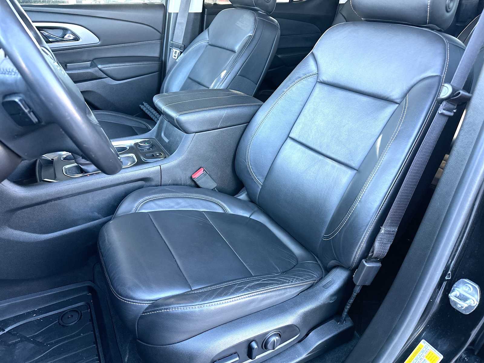 Thumbnail: 2021 Chevrolet Traverse - 17