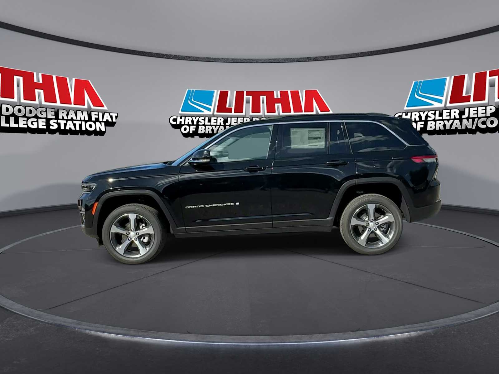 Thumbnail: 2025 Jeep Grand Cherokee - 5