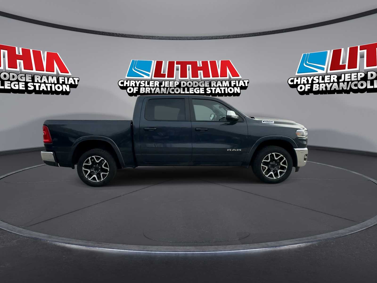 Thumbnail: 2025 RAM 1500 - 9