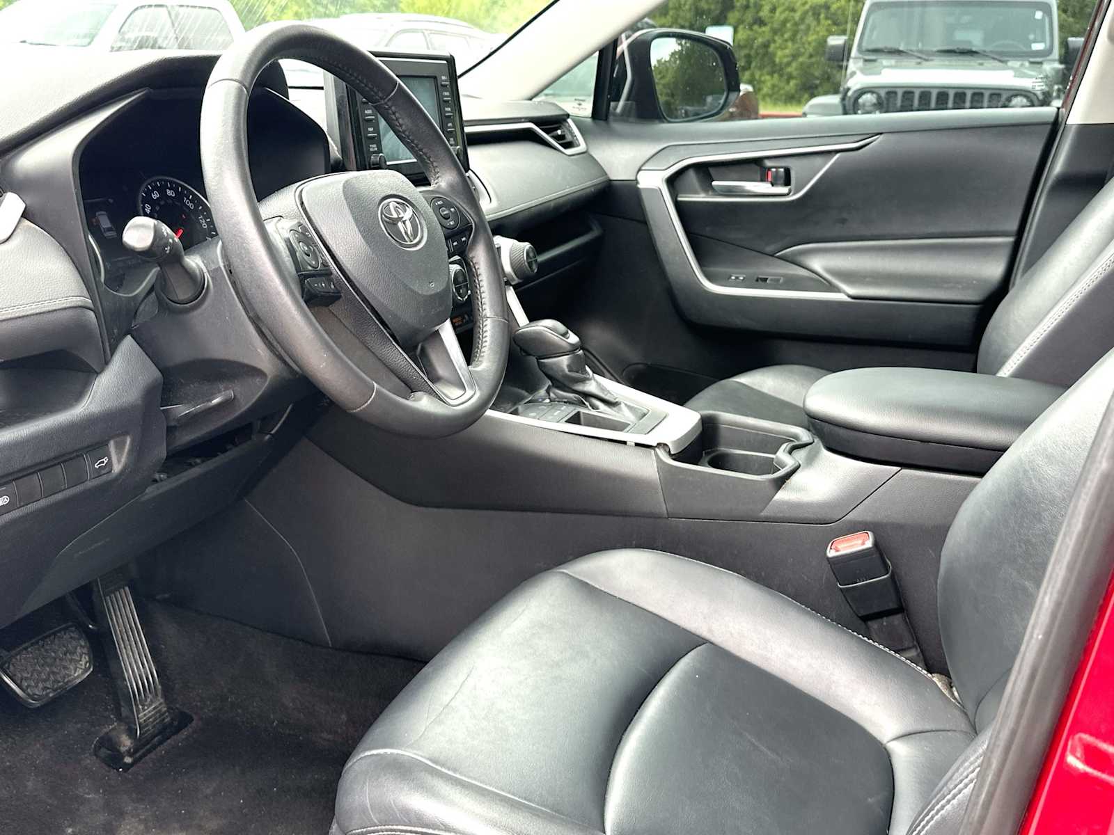 Thumbnail: 2020 Toyota RAV4 - 18